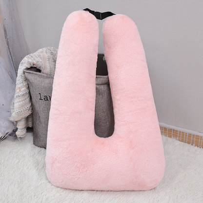 A sleep aid perfect for long journeys: Children's travel pillow